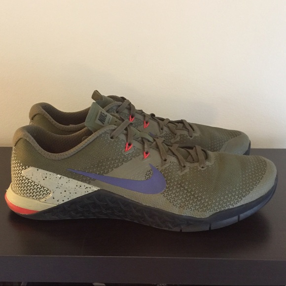 nike metcon olive canvas